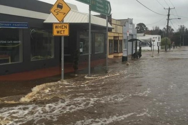 Images of Railton in flood 2016 (source: WMA water)