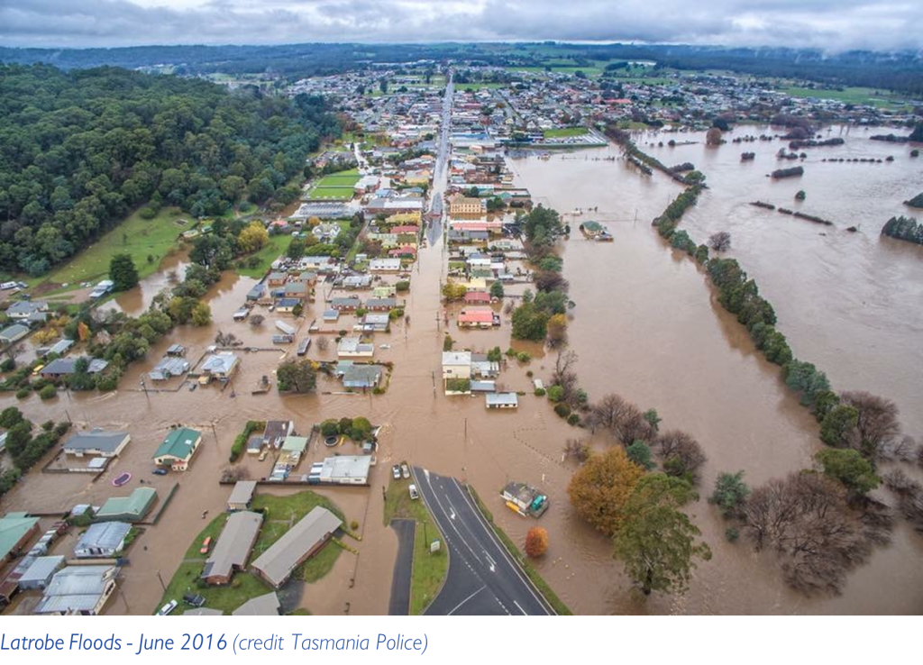 Aerial photo of Latrobe in flood 2016